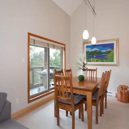 Painted Cliff 11 | Dog Friendly! Ski-In Ski-Out Benchlands Townhome W/ Hot Tub & Fireplace 惠斯勒 外观 照片