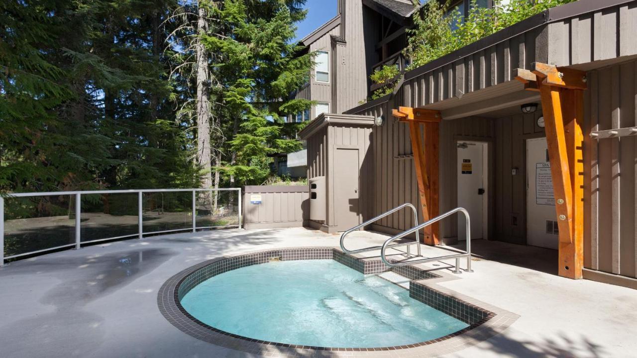 Painted Cliff 11 | Dog Friendly! Ski-In Ski-Out Benchlands Townhome W/ Hot Tub & Fireplace 惠斯勒 外观 照片
