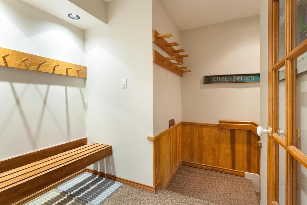 Painted Cliff 11 | Dog Friendly! Ski-In Ski-Out Benchlands Townhome W/ Hot Tub & Fireplace 惠斯勒 外观 照片